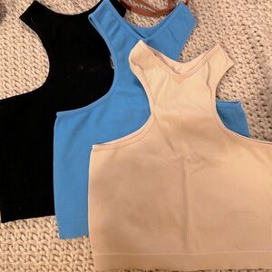 3 SUPER CUTE TOPS! BLACK, TAN, BLUE🖤🤍💙